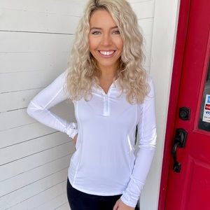 NWT Mono B athletic pullover